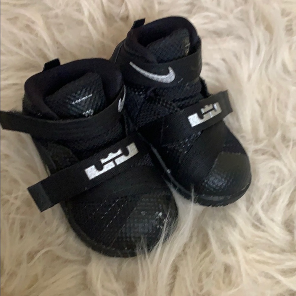 Baby lebrons size 4
